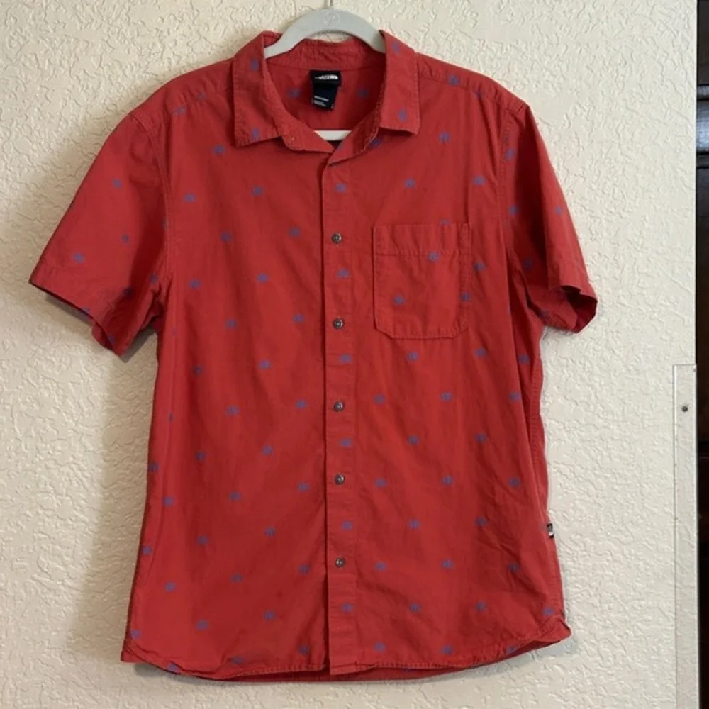 The North Face Mens Large Button Up Shirt‎ Red Blue Geometric Print Short Sleeve